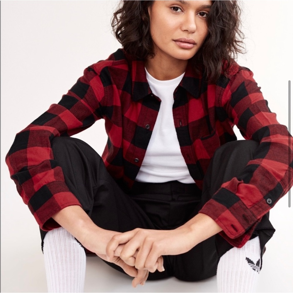 TNA Aritzia button down boyfriend fit hooded flannel | Size S